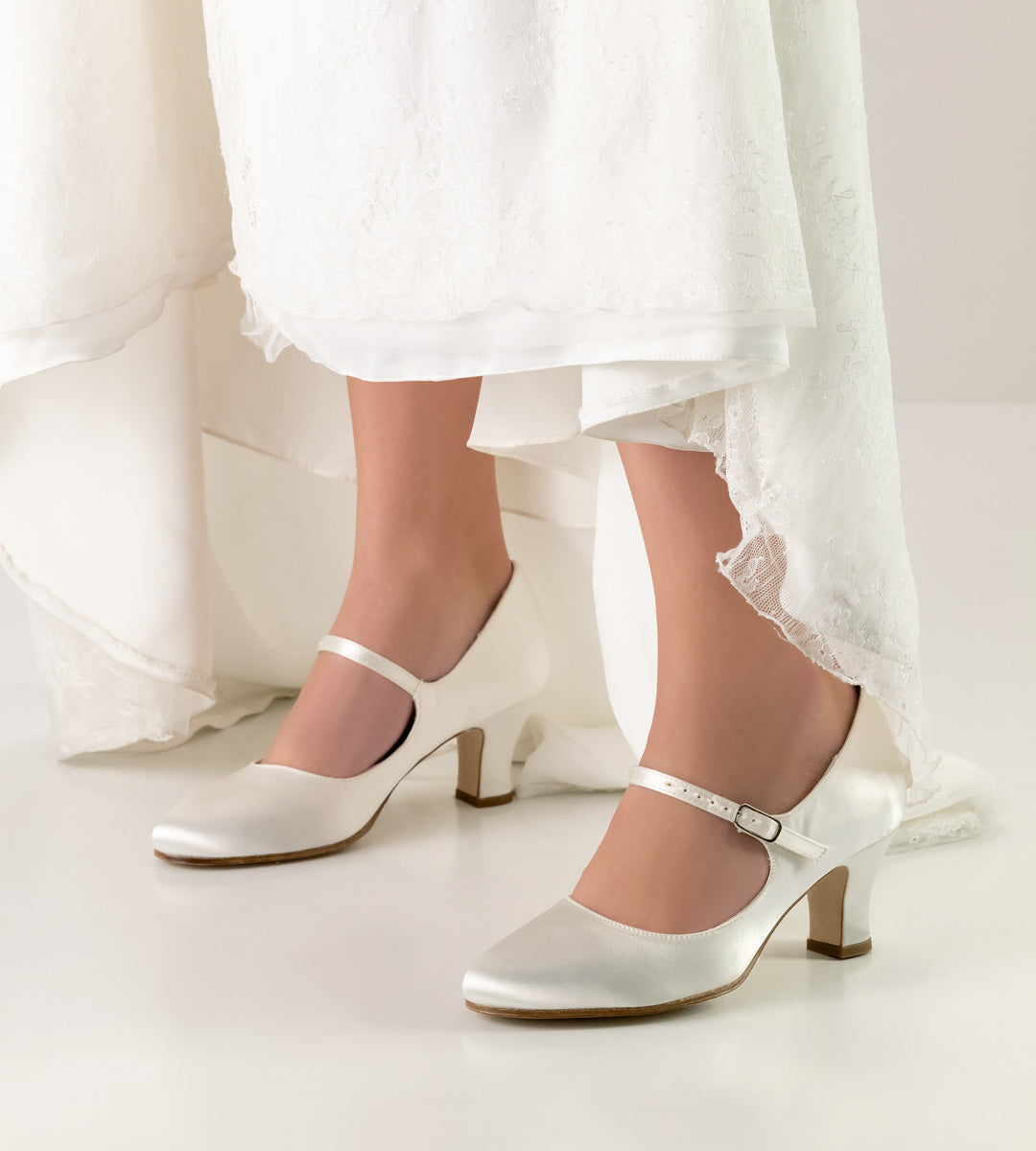 Werner kern Ashley 6 Satin white with Leathersole for outside